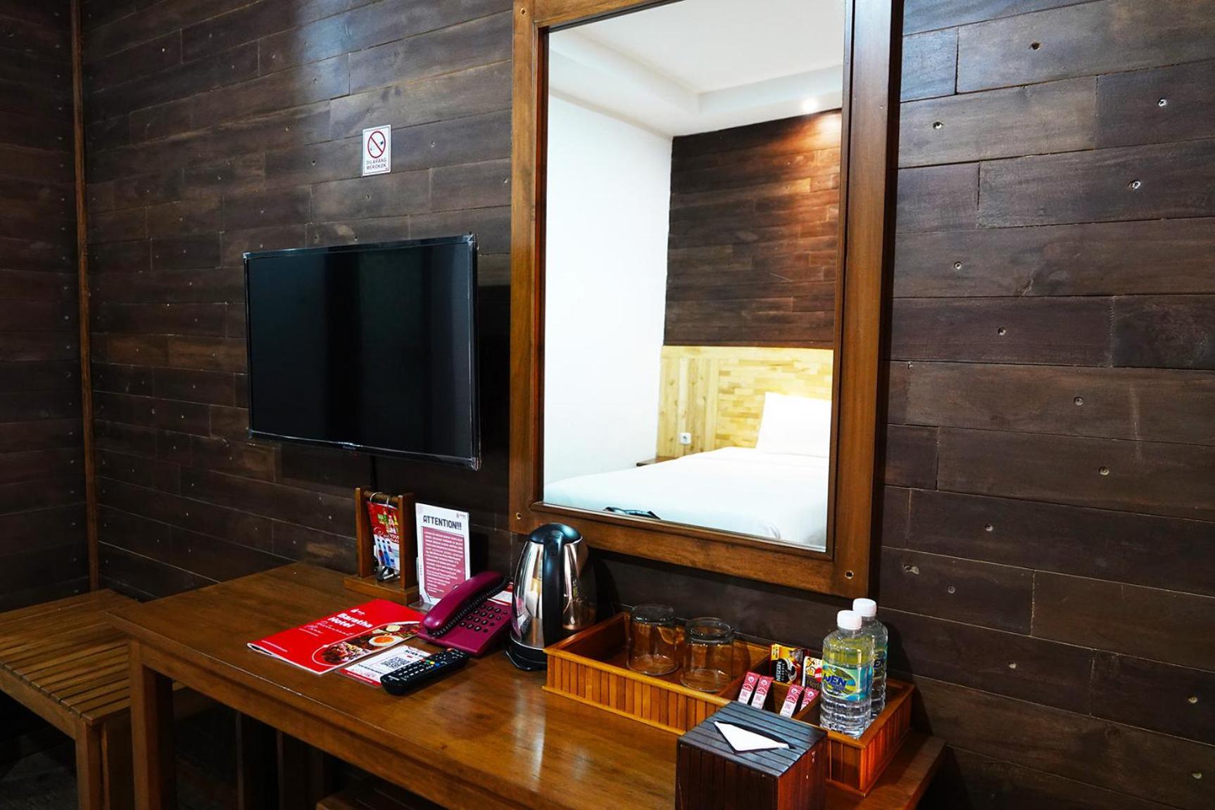Baratha Hotel & Resto Bondowoso Екстер'єр фото