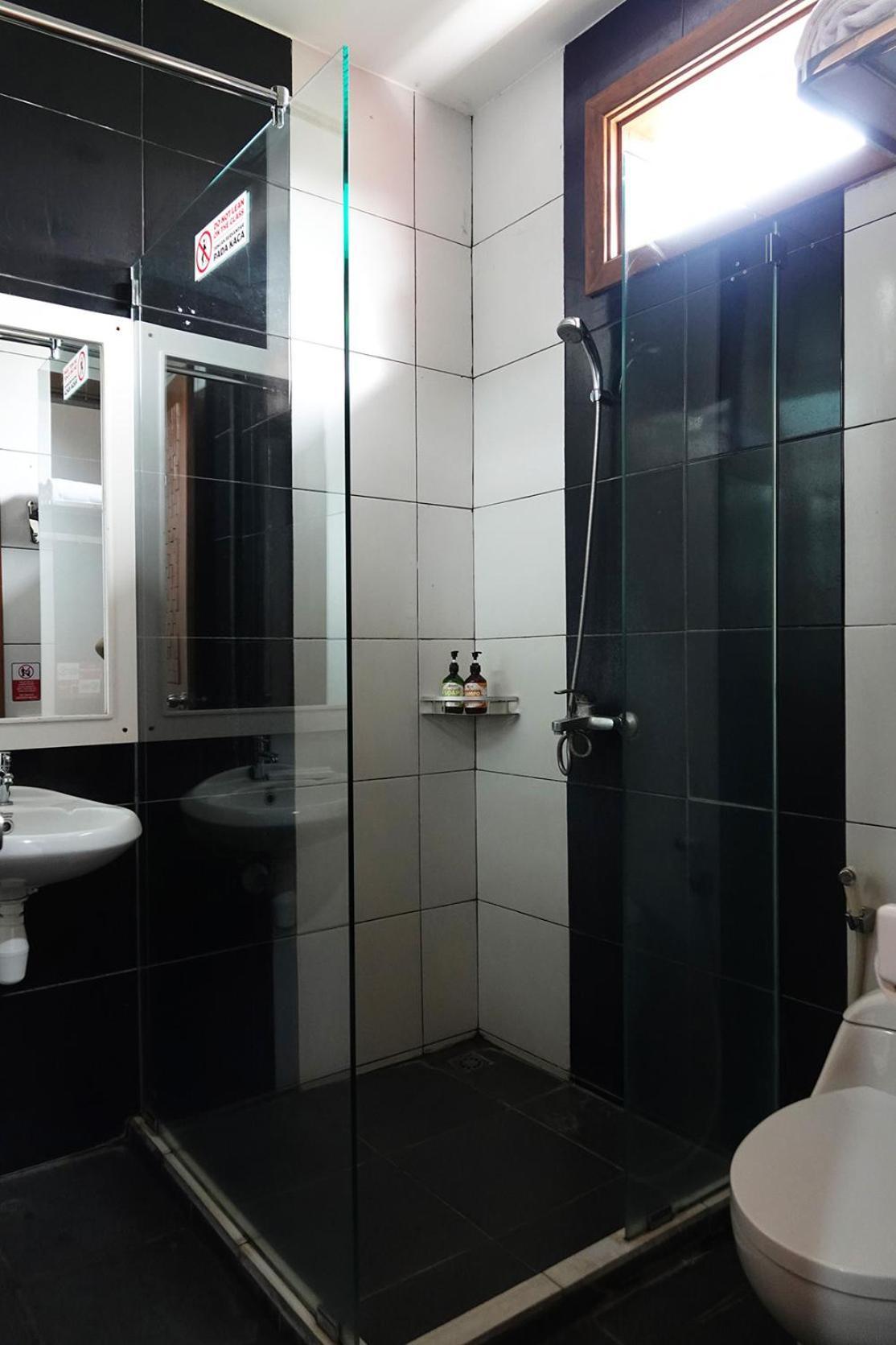 Baratha Hotel & Resto Bondowoso Екстер'єр фото