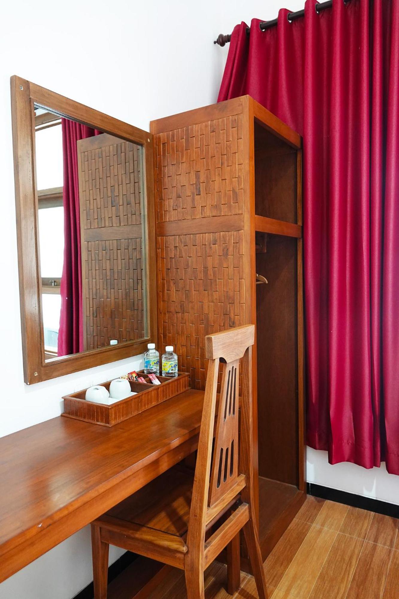 Baratha Hotel & Resto Bondowoso Екстер'єр фото