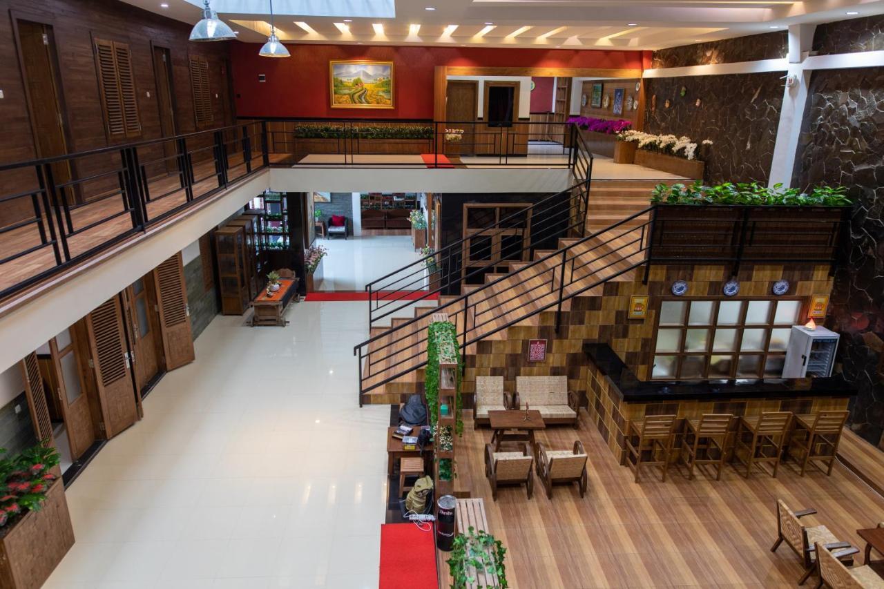 Baratha Hotel & Resto Bondowoso Екстер'єр фото