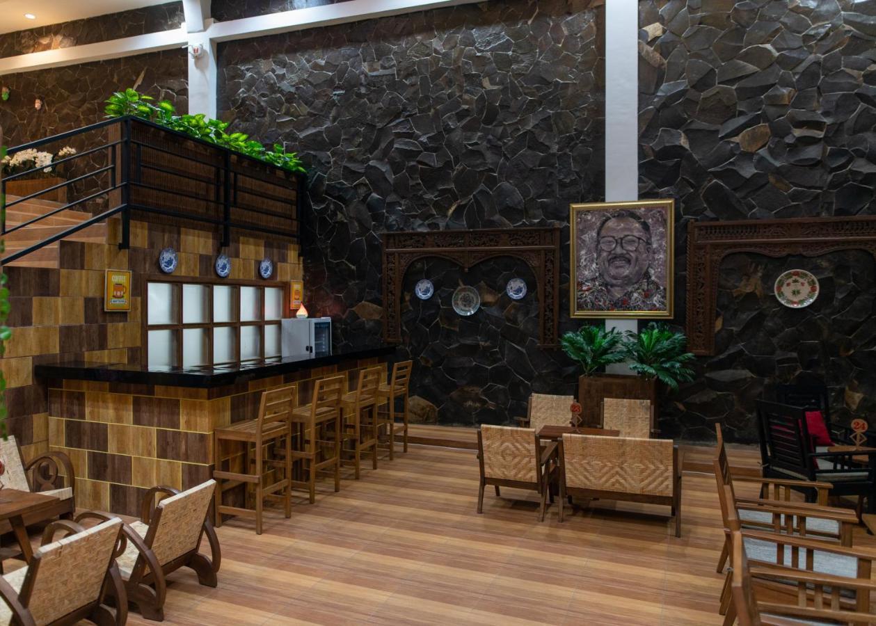 Baratha Hotel & Resto Bondowoso Екстер'єр фото